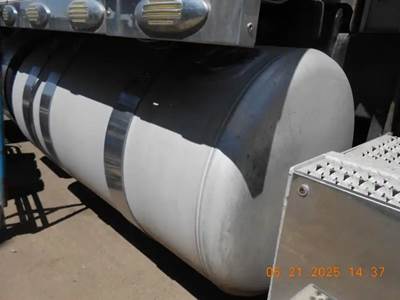 Peterbilt 389 Left Fuel Tank