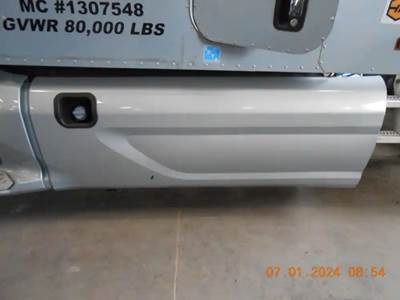 Peterbilt 579 Left Fuel Tank