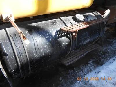 Volvo / WhiteGMC AUTOCAR Left Fuel Tank for a 1980 Volvowhitegmc AUTOCAR