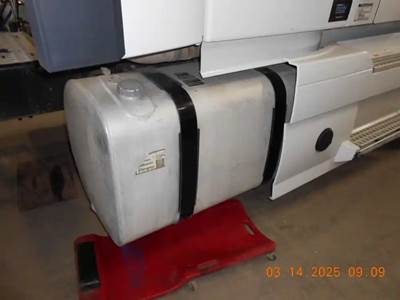 Volvo VN Right Fuel Tank