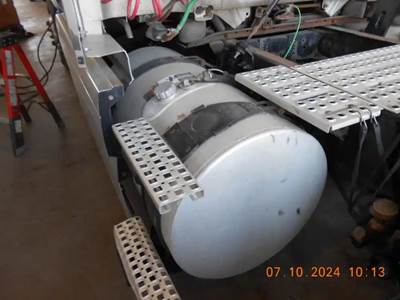 Volvo VNL Left Fuel Tank