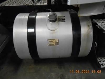 Volvo VNL Right Fuel Tank