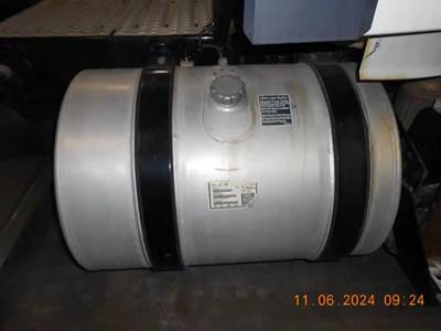 Volvo VNL Right Fuel Tank