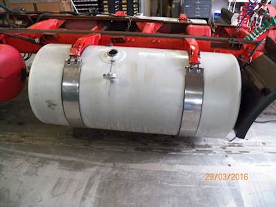 Freightliner Left Fuel Tank for a 1991 Freightliner Cabover