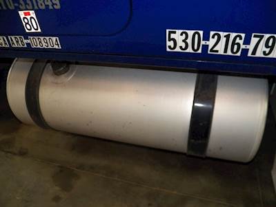Freightliner Cascadia Right Fuel Tank