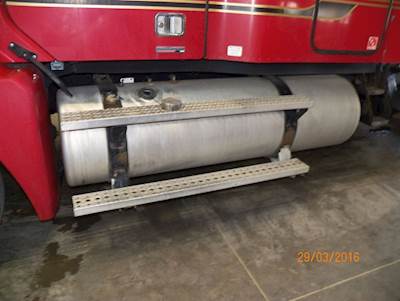 Freightliner Columbia Left Fuel Tank
