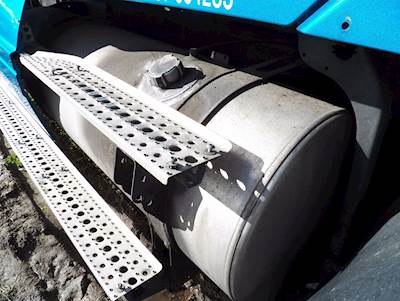 Freightliner Columbia Right Fuel Tank