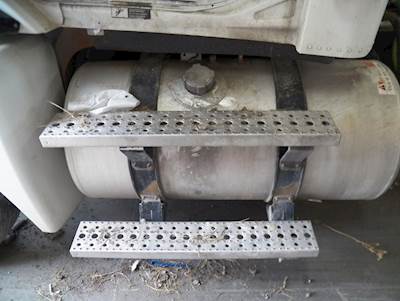 Freightliner Columbia 120 Left Fuel Tank