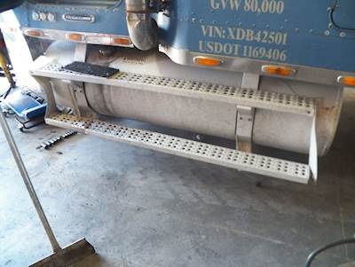 Freightliner FLD120 Left Fuel Tank