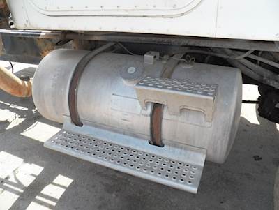 International 5000 Right Fuel Tank for a 1982 International 5000 series