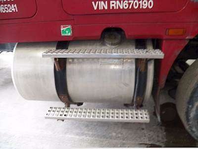 Volvo VN Right Fuel Tank