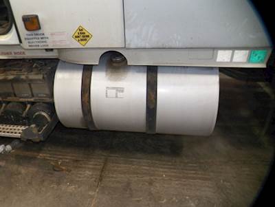 Volvo VNL630 Left Fuel Tank