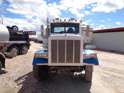 Peterbilt 379 Gasoline / Fuel Truck - Caterpillar, 10 Speed Manual
