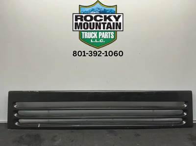 Freightliner Cascadia Grille