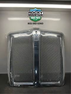 Aftermarket Kenworth T680 Grille with Mesh, Plastic