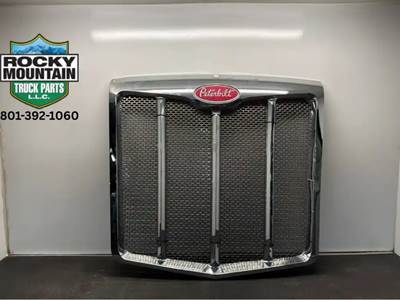 Peterbilt 579 Grille