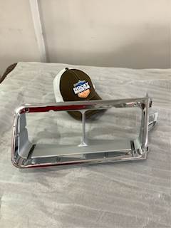 Freightliner FLD Headlight Assembly