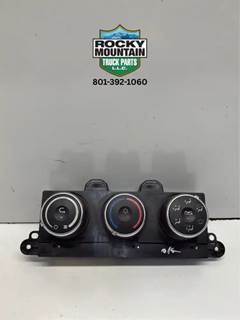 Freightliner Cascadia Heater / AC Temp Control