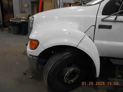 Ford F-650 Hood for a 2004 Ford F650