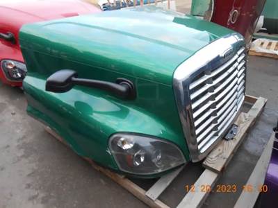 Freightliner Cascadia Hood