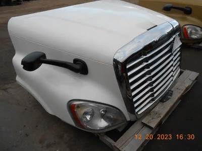 Freightliner Cascadia Hood