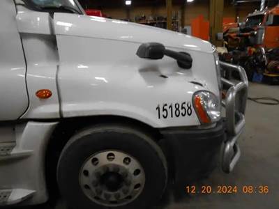 Freightliner Cascadia Hood