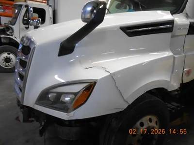 Freightliner Cascadia Hood