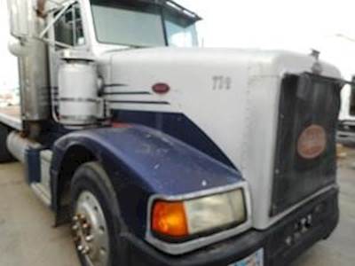 1990 Peterbilt 377 Hood