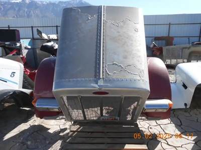 Peterbilt 379 Hood