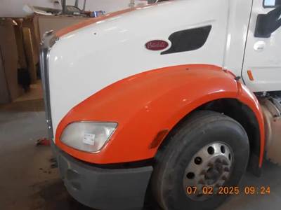 Peterbilt 579 Hood