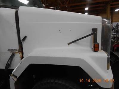 1995 Volvo Autocar ACL64 Hood, 52" Length