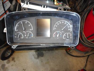 Freightliner Cascadia Instrument Panel Cluster