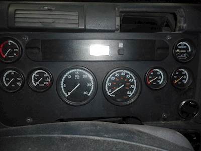 Freightliner Cascadia 125 Instrument Panel Cluster for a 2011 Freightliner Cascadia