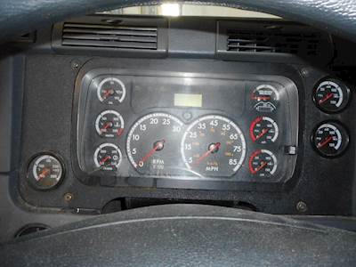 Freightliner Cascadia 125 Instrument Panel Cluster for a 2011 Freightliner Cascadia