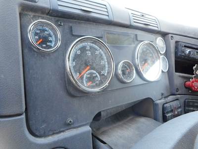 Freightliner Cascadia 125 Instrument Panel Cluster for a 2016 Freightliner Cascadia