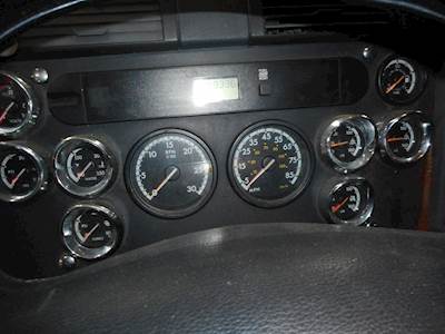 Freightliner Cascadia Instrument Panel Cluster