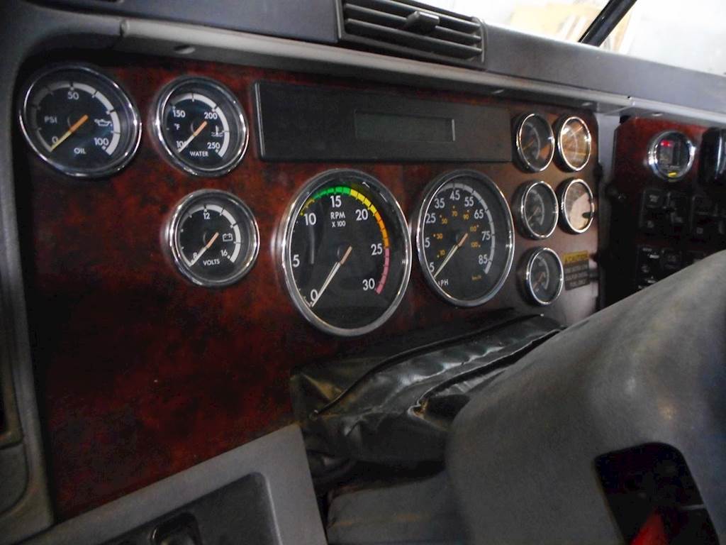 Freightliner Century Class 120 Instrument Panel Cluster for a 2008