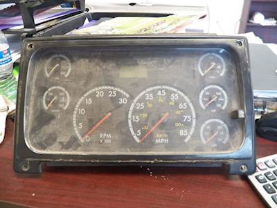 Freightliner Columbia Instrument Panel Cluster