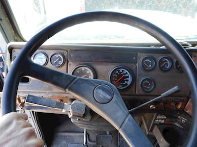 Freightliner FLD Instrument Panel Cluster