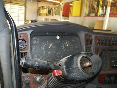 Kenworth T2000 Instrument Panel Cluster