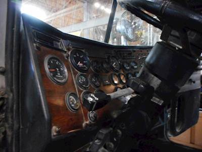 Peterbilt 377 Instrument Panel Cluster