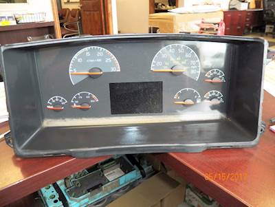 Volvo VNL Instrument Panel Cluster
