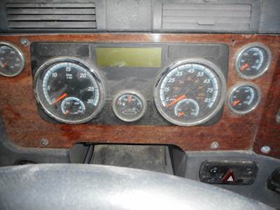 Freightliner Cascadia Instrument Panel Cluster