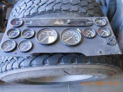Freightliner Cascadia Instrument Panel Cluster