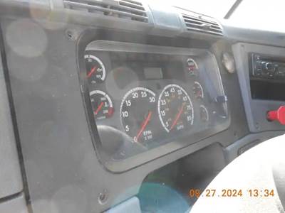 Freightliner Cascadia Instrument Panel Cluster