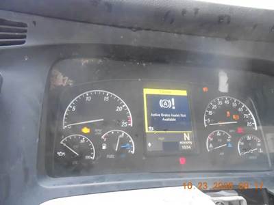 Freightliner Cascadia Instrument Panel Cluster