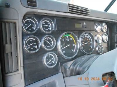Freightliner Columbia Instrument Panel Cluster