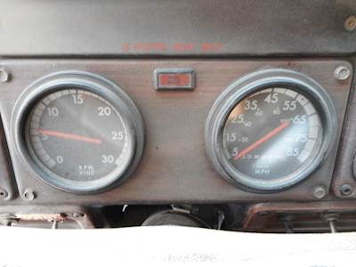 Freightliner FLD Instrument Panel Cluster