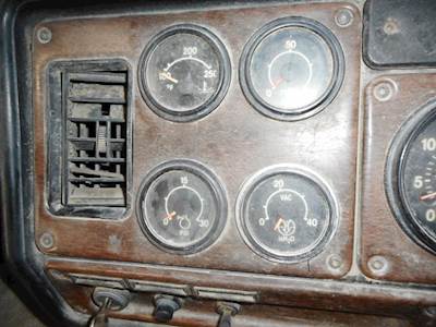 Freightliner FLD Instrument Panel Cluster