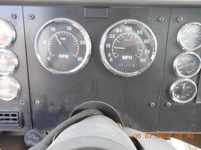 International 9100i Instrument Panel Cluster